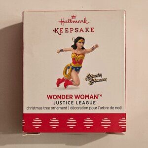 NIB 2017 Hallmark Mini Wonder Woman Tree Ornament